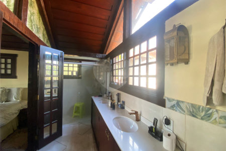 Casa à venda com 6 quartos, sendo 4 suítes, em Canto, Armação dos Búzios, RJ