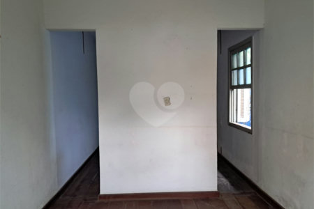 Sobrado à venda com 4 quartos em Vila Madalena, São Paulo, SP