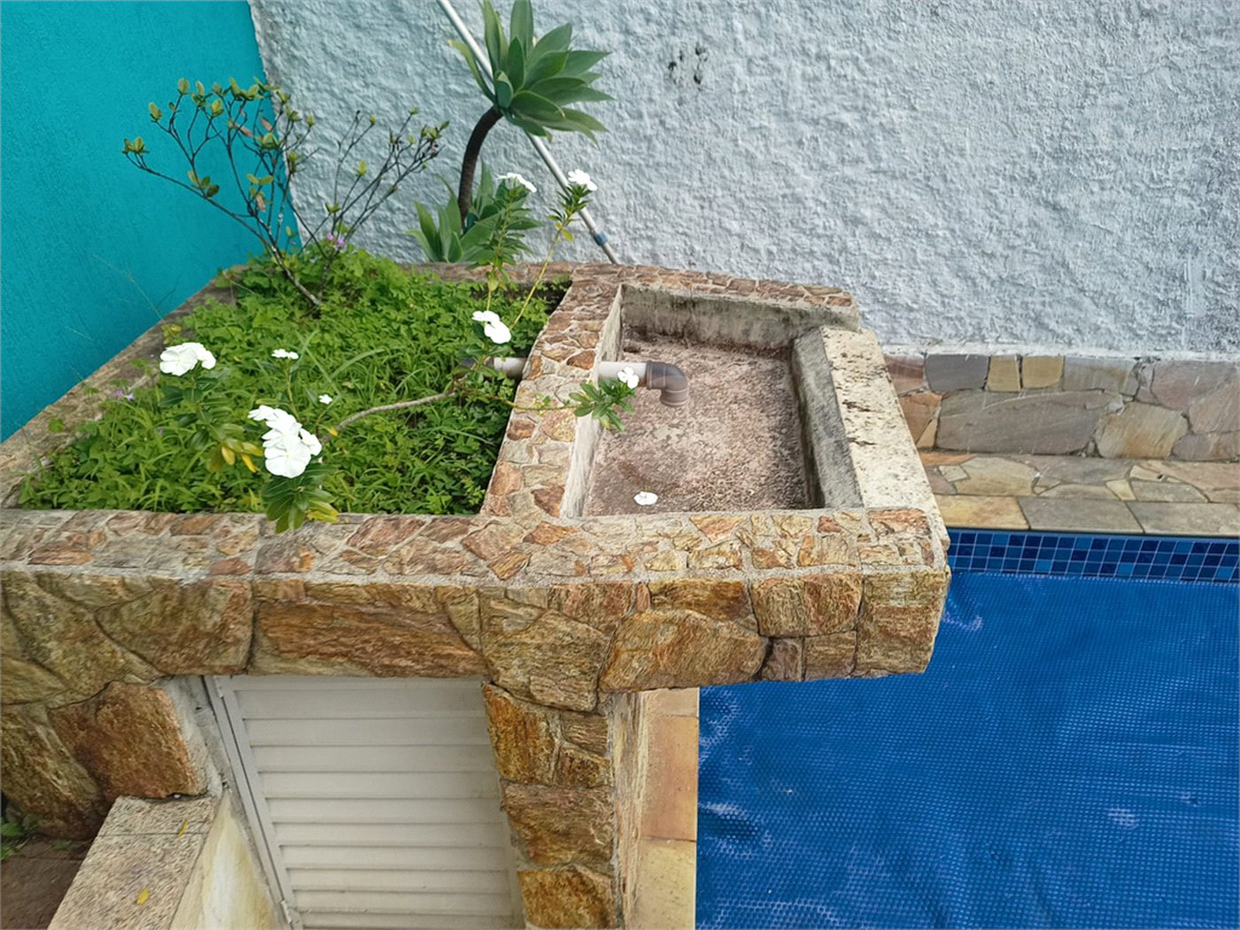 Casa à venda com 4 quartos, sendo 1 suíte,  em Jardim Armênia, Mogi das Cruzes, SP
