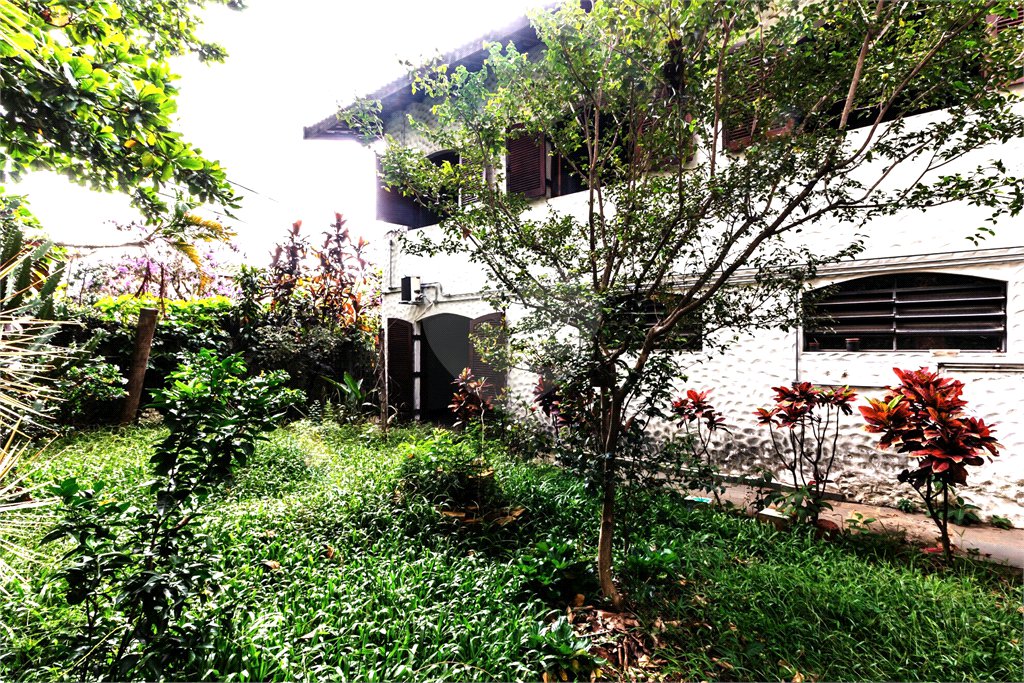 Casa à venda com 4 quartos, sendo 1 suíte, em Jardim das Bandeiras, São Paulo, SP