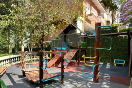 Casa à venda com 4 quartos, sendo 3 suítes,  no condomínio Vila das Flores, São Paulo - SP