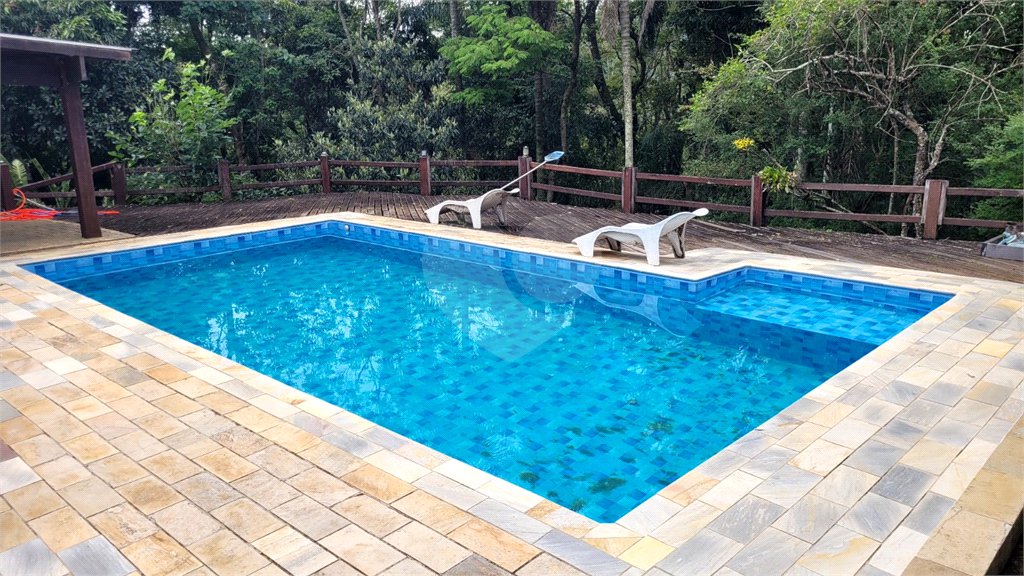 Casa à venda com 3 suítes no condomínio Sausalito, Mairiporã - SP