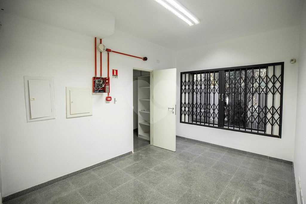 Sobrado à venda ou para alugar com 5 quartos em Alto da Lapa, São Paulo, SP