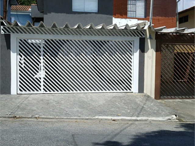Sobrado à venda com 4 quartos em Santa Terezinha, São Paulo, SP