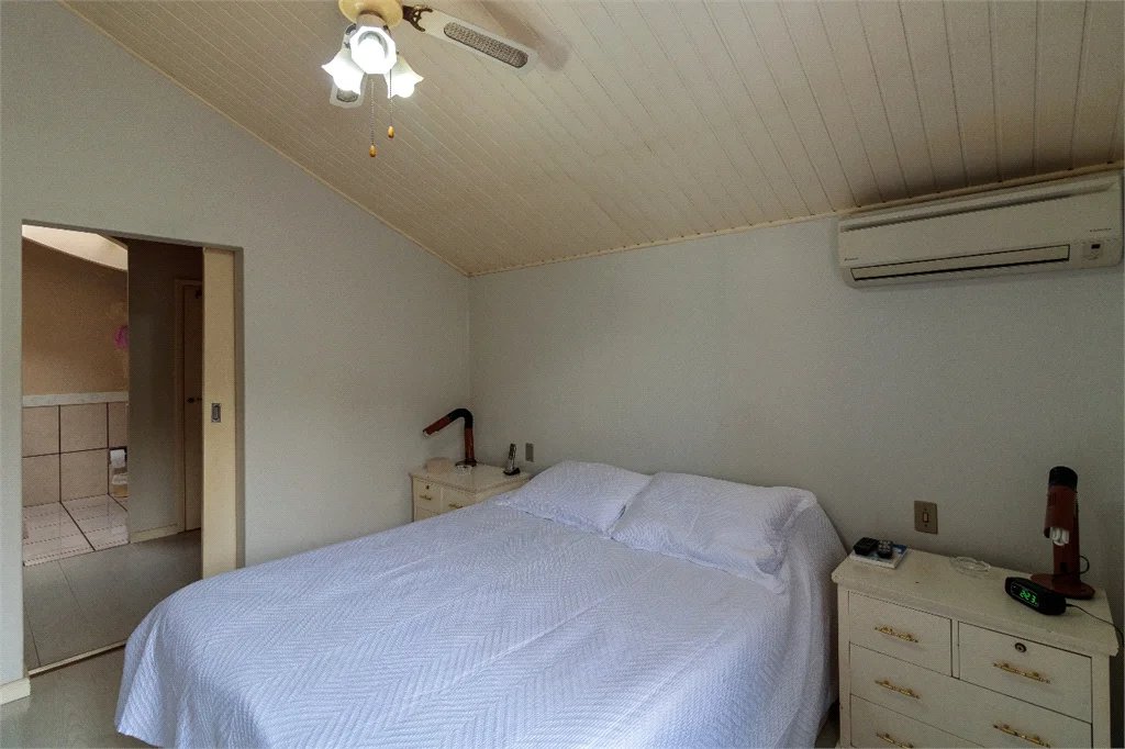 Casa à venda com 4 quartos, sendo 3 suítes, em Jardim Panorama, São Paulo, SP