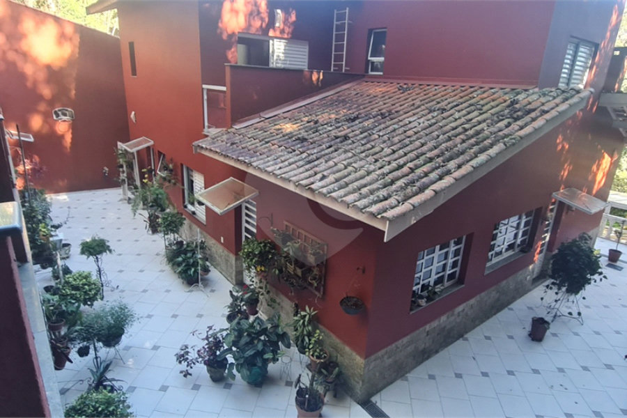 Casa à venda com 3 suítes no condomínio Parque Imperial da Cantareira, Mairiporã - SP