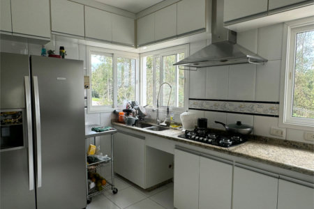 Casa à venda com 6 suítes no condomínio Arujá V, Arujá - SP