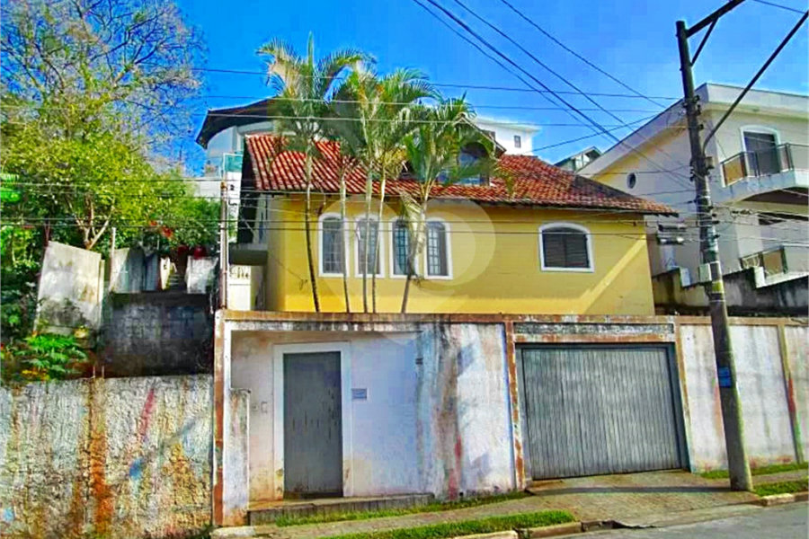 Sobrado à venda com 6 quartos, sendo 4 suítes, em Vila Albertina, São Paulo, SP