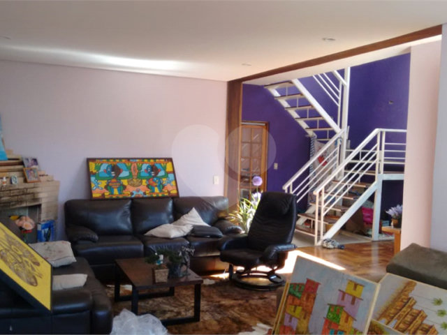 Casa à venda com 3 quartos, sendo 1 suíte,  no condomínio Iara Branca, Mairiporã - SP