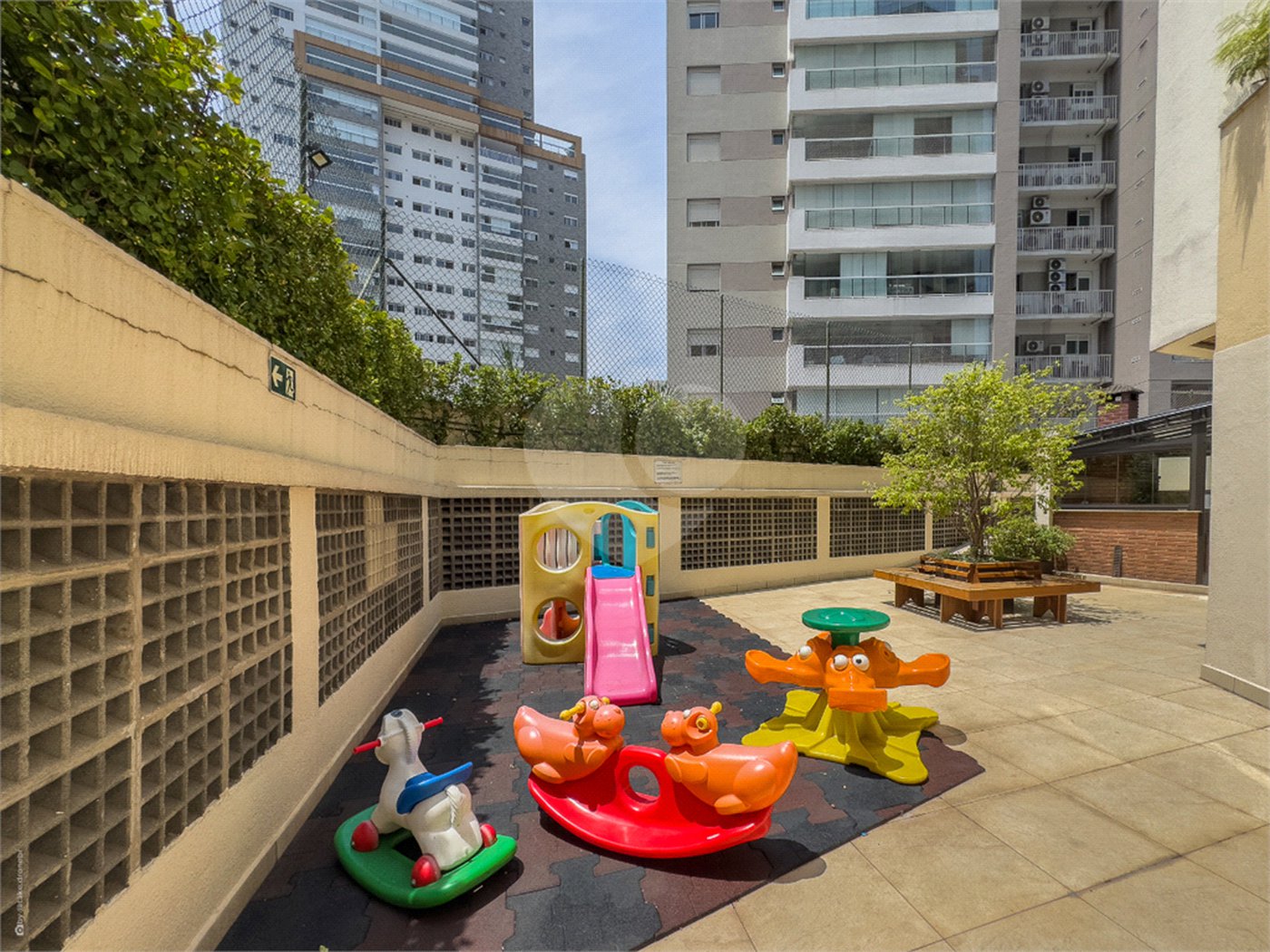 Apartamento à venda com 3 quartos, sendo 1 suíte, em Vila Mariana, São Paulo, SP