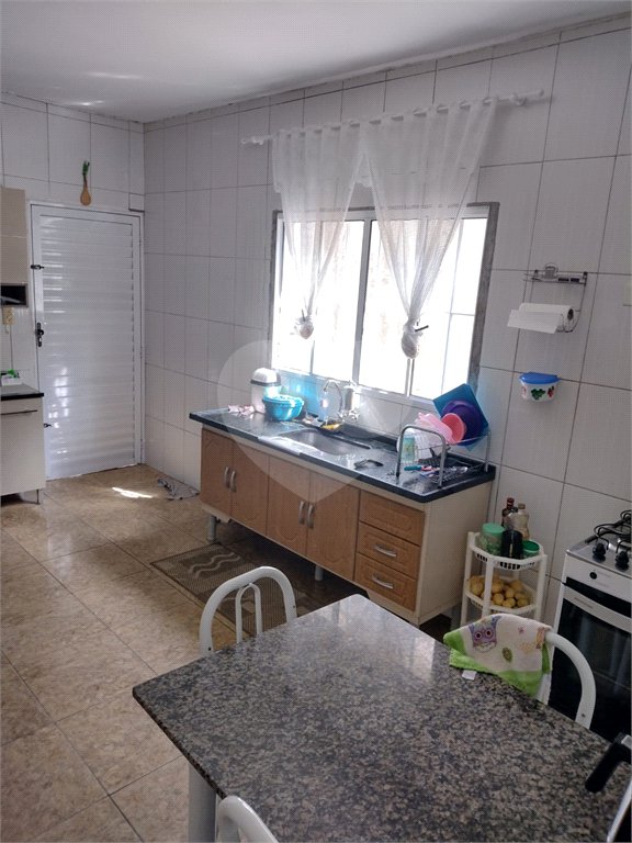 Sobrado à venda com 3 quartos em Parque Residencial Casa Branca, Suzano, SP