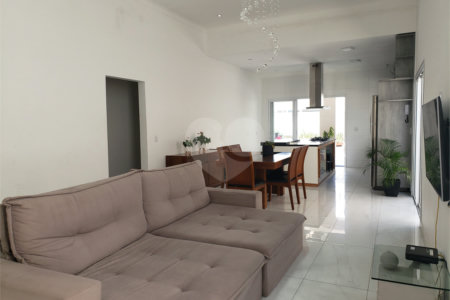 Casa à venda com 3 suítes no condomínio Residencial Veredas, Mogi das Cruzes - SP