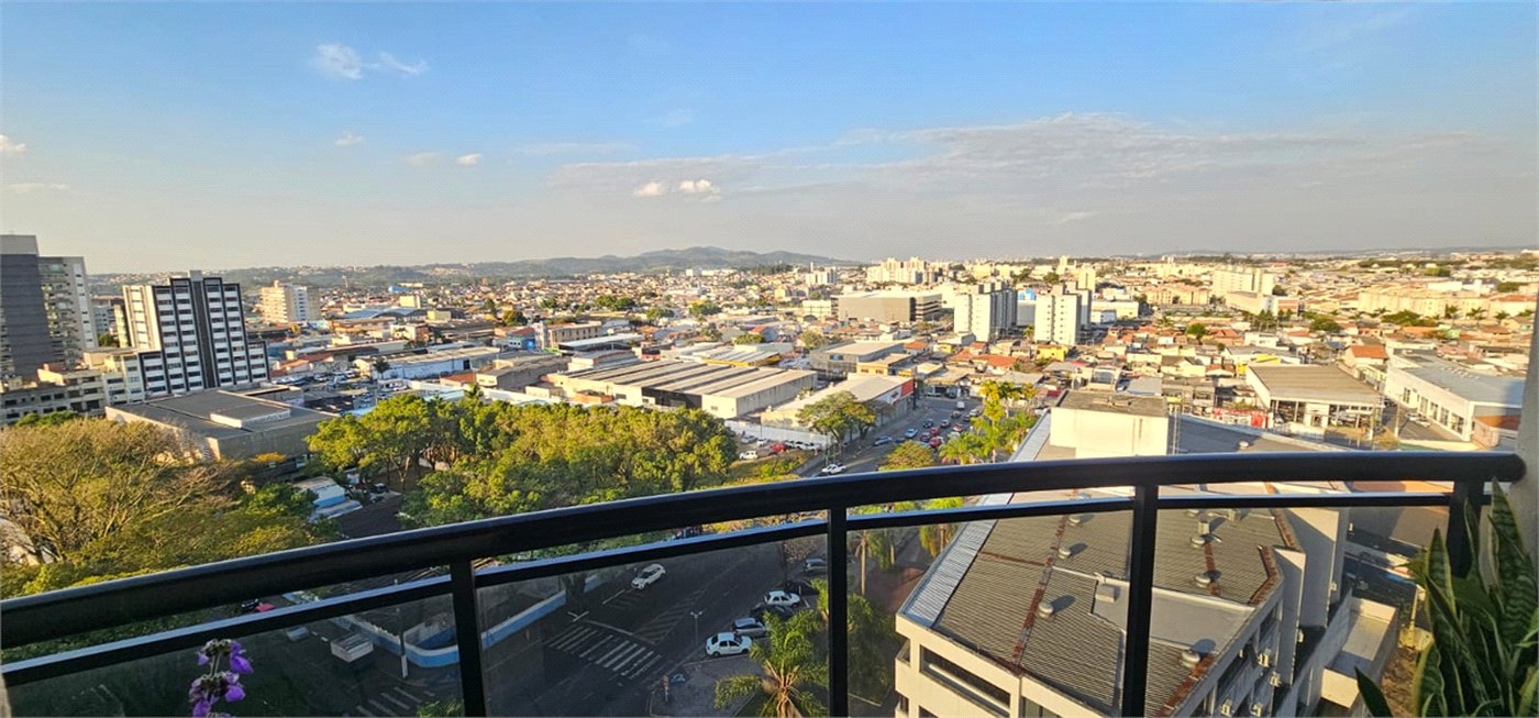 Apartamento à venda com 3 suítes em Sítio São José, Suzano, SP