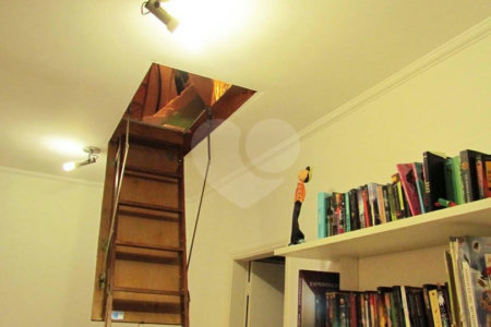 Casa de Vila à venda com 4 quartos, sendo 1 suíte, em Chácara Monte Alegre, São Paulo, SP