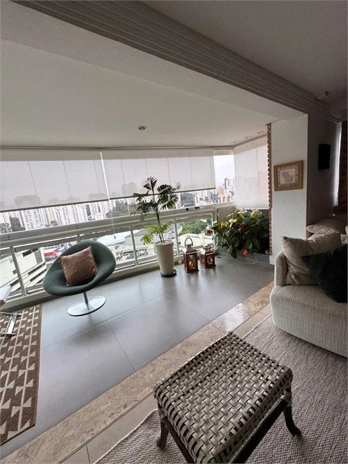 Apartamento à venda com 3 suítes em Vila Andrade, São Paulo, SP