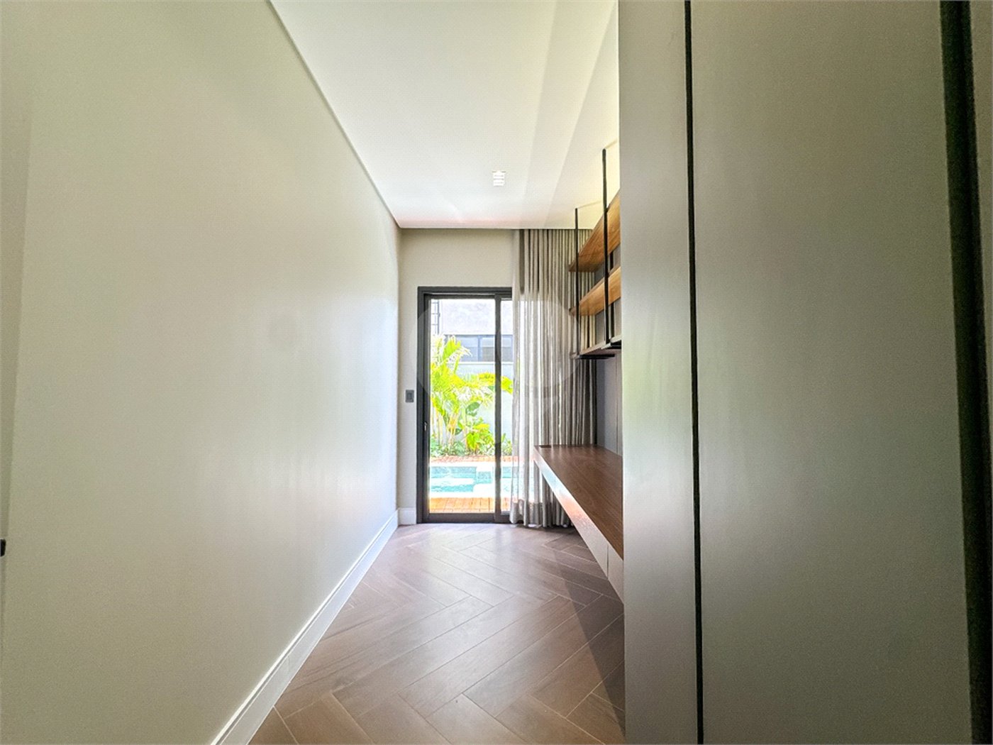 Casa à venda com 3 suítes no condomínio Villa dos Pinheiros, Indaiatuba - SP