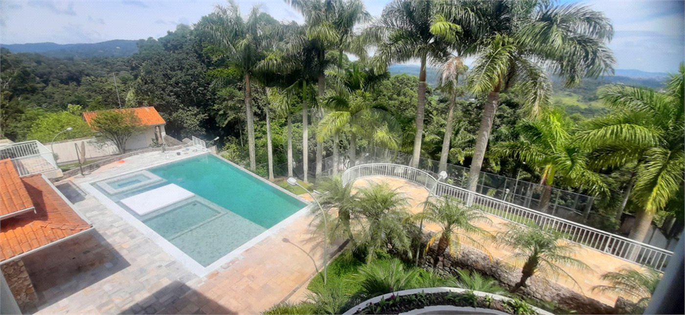 Casa à venda com 6 suítes no condomínio Sausalito, Mairiporã - SP