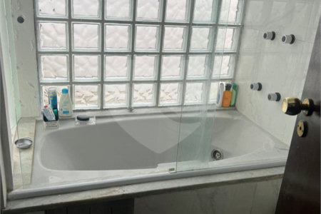 Casa à venda com 2 quartos, sendo 1 suíte, em Jardim das Acácias, São Paulo, SP