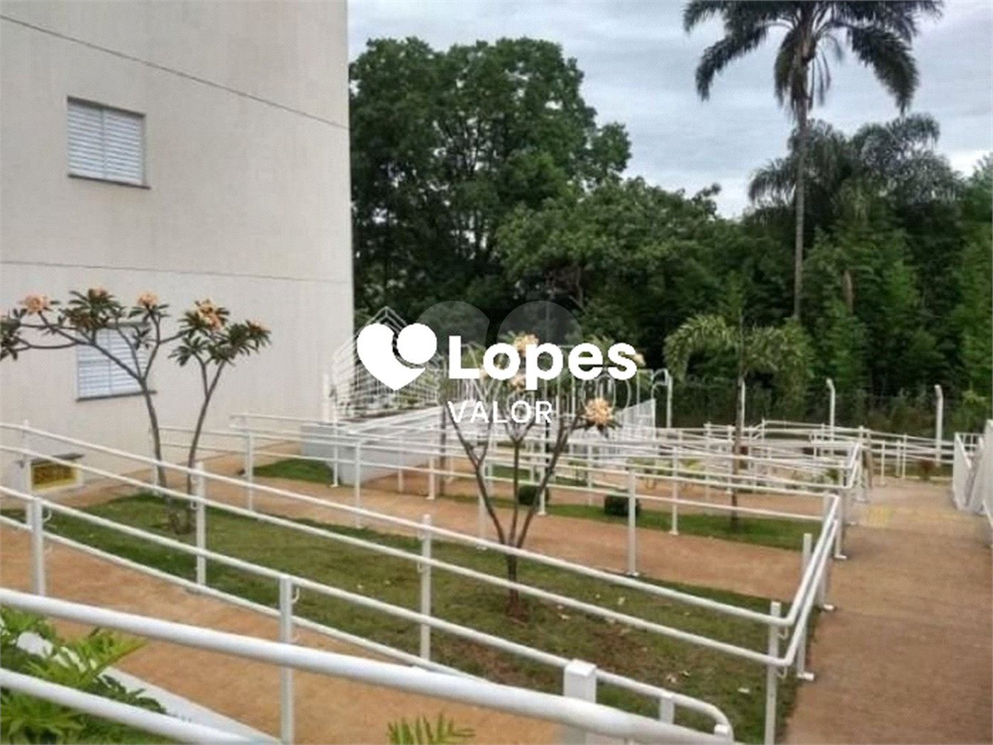 Apartamento no Condomínio Parque dos Manacás