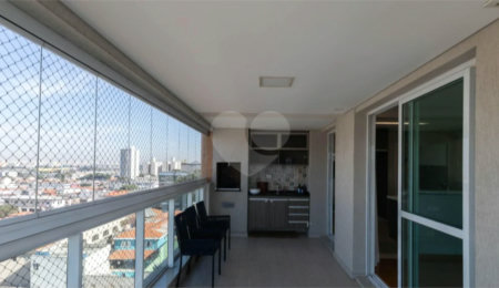 Apartamento à venda com 3 suítes em Vila Paiva, São Paulo, SP