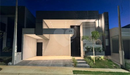 Casa à venda com 3 quartos, sendo 1 suíte, no condomínio Residencial Villeneuve, São Carlos - SP