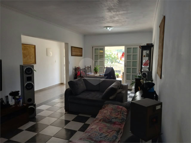 Sobrado à venda com 3 quartos, sendo 1 suíte,  em Tremembé, São Paulo, SP