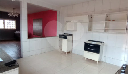 Casa à venda com 2 quartos em Vila Mazzei, Itapetininga, SP