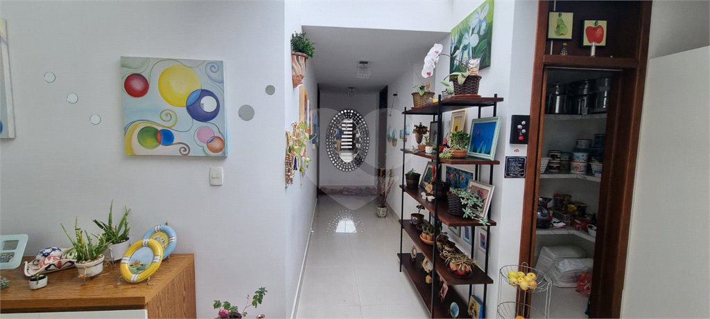 Casa à venda com 5 quartos, sendo 2 suítes, no condomínio Swiss Park, São Bernardo do Campo - SP