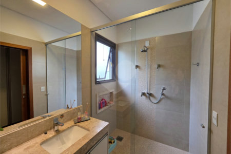 Casa à venda com 4 suítes no condomínio Residencial Jardim Primavera, Louveira - SP