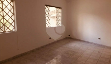 Casa à venda com 3 quartos, sendo 1 suíte, em Vila Mariana, São Paulo, SP