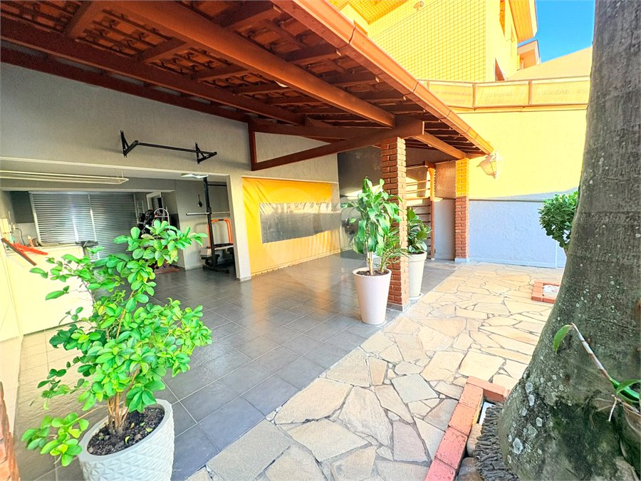 Sobrado à venda com 4 quartos, sendo 2 suítes,  em Jardim São Paulo(zona Norte), São Paulo, SP