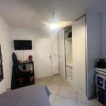 Casa à venda com 3 quartos, sendo 1 suíte, no condomínio Residencial Villagio Vitória, Guarulhos - SP