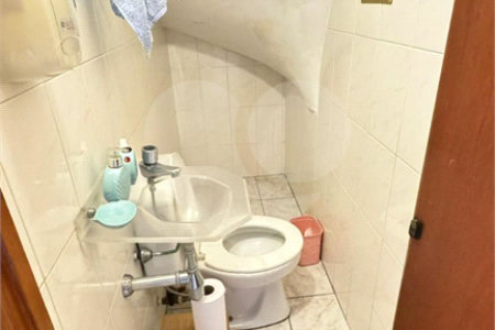 Sobrado à venda com 4 quartos em Interlagos, São Paulo, SP