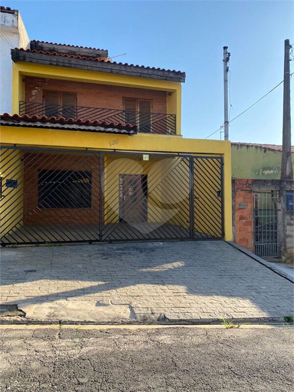 Sobrado à venda com 3 quartos, sendo 1 suíte, em Jardim Santa Luiza, Sorocaba, SP