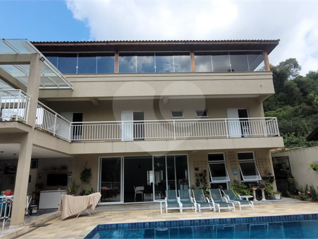 Casa à venda com 3 suítes no condomínio Sausalito, Mairiporã - SP