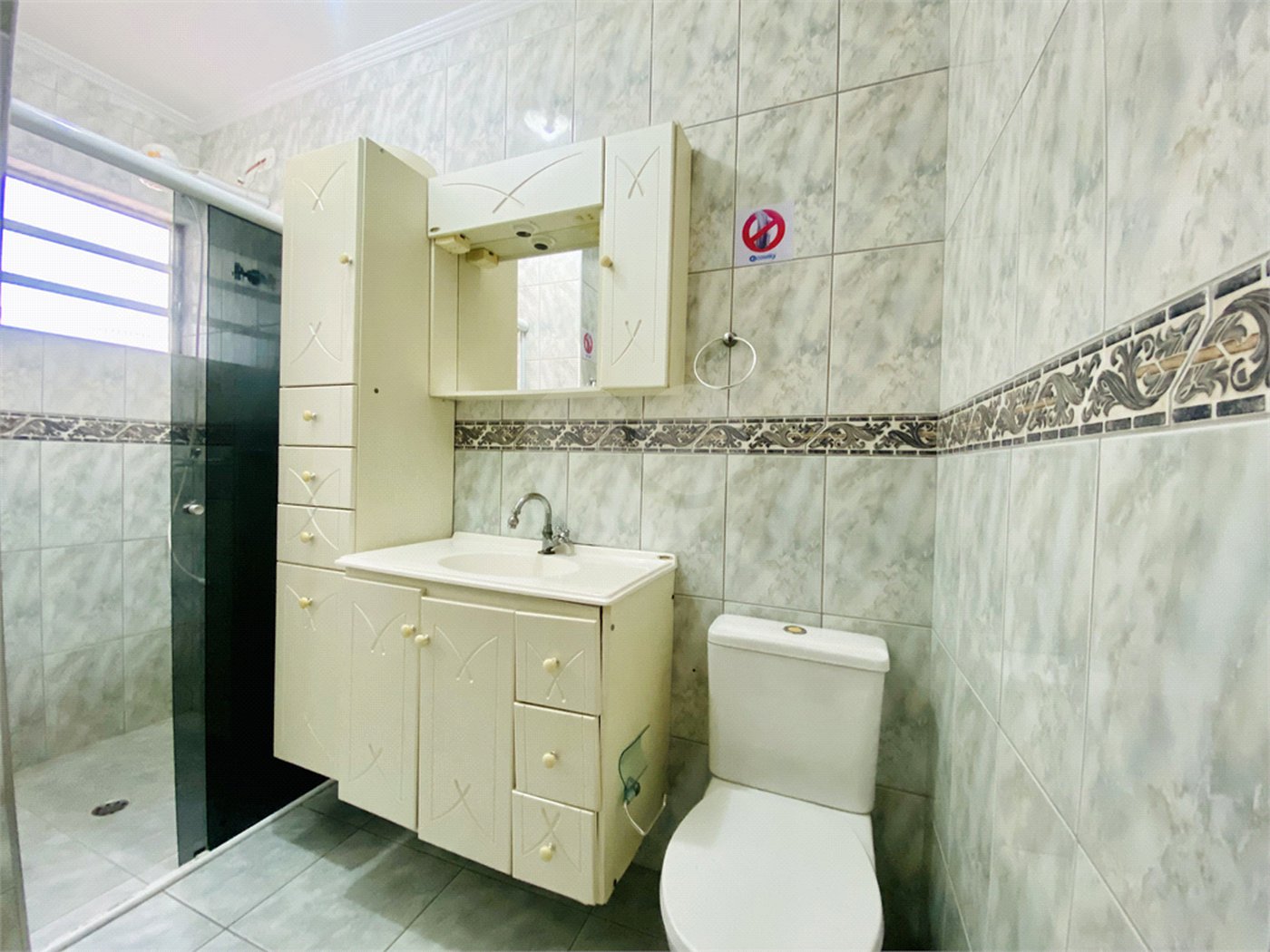 Sobrado à venda com 4 quartos, sendo 1 suíte, em Vila Gilda, Santo André, SP