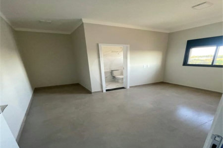 Casa à venda com 3 quartos, sendo 1 suíte, no condomínio Vila Paraty, Indaiatuba - SP