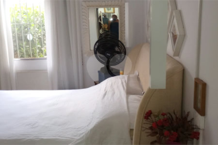 Casa à venda com 3 quartos, sendo 2 suítes,  em Jardim Monte Azul, São Paulo, SP