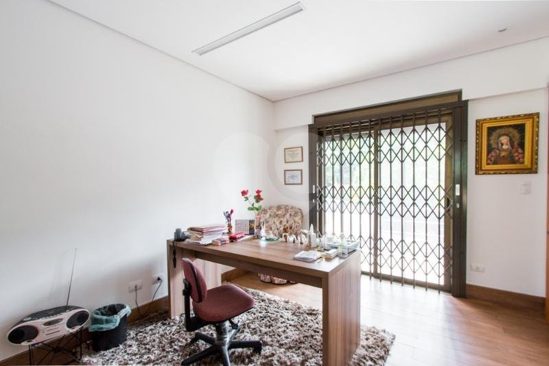 Casa Térrea à venda com 5 suítes em Jardim Marajoara, São Paulo, SP