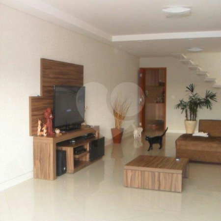 Sobrado à venda com 3 quartos, sendo 1 suíte, em Vila Mazzei, São Paulo, SP