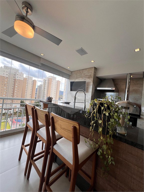 Apartamento à venda com 3 quartos, sendo 1 suíte,  em Vila Suissa, Mogi das Cruzes, SP
