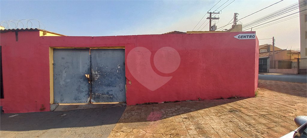 Casa Térrea à venda com 3 quartos em Ipiranga, Ribeirão Preto, SP