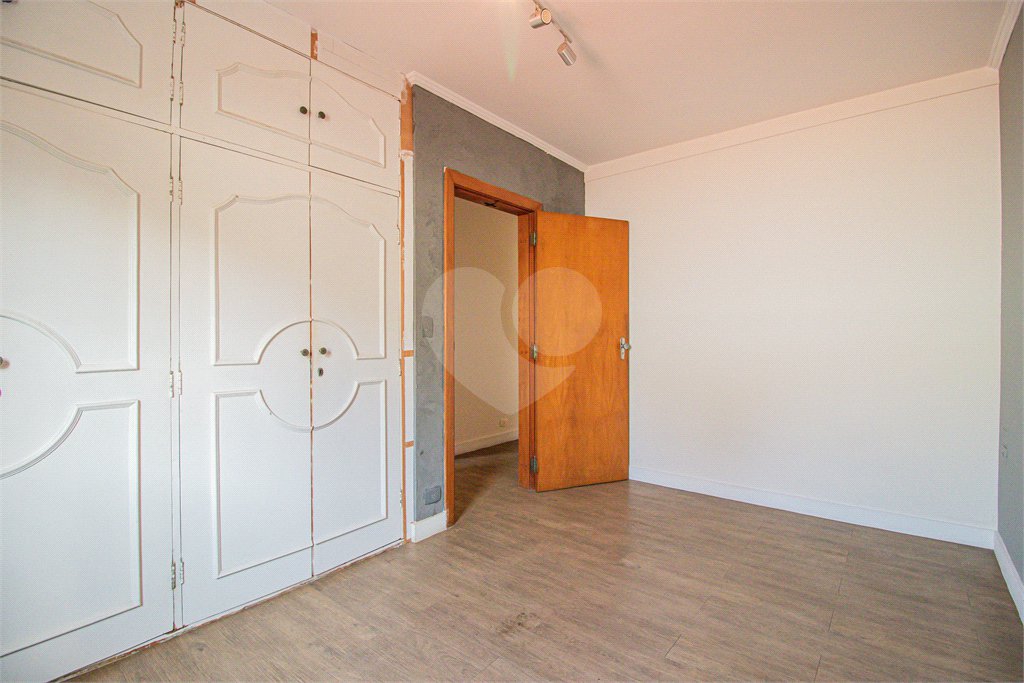 Sobrado à venda com 4 quartos, sendo 1 suíte, em Alto da Boa Vista, São Paulo, SP
