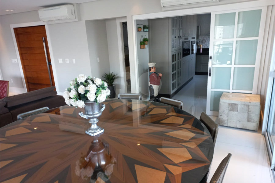 Apartamento à venda com 4 suítes em Santa Teresinha, São Paulo, SP