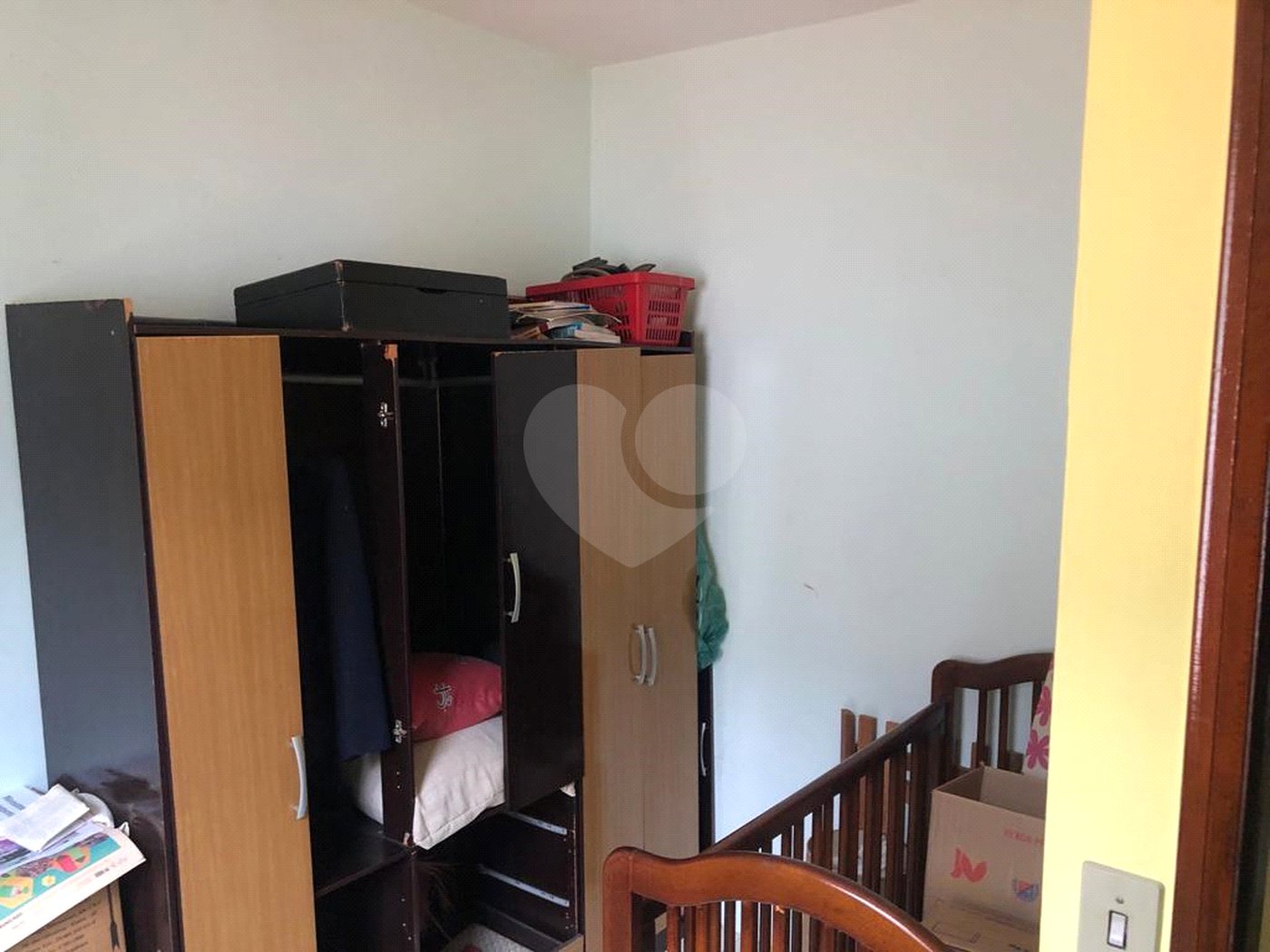 Sobrado à venda com 4 quartos, sendo 1 suíte, em Serra da Cantareira, Mairiporã, SP