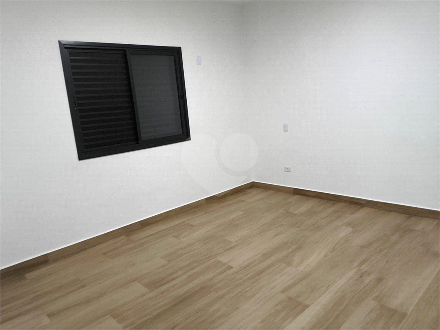 Casa Térrea à venda com 3 quartos, sendo 1 suíte, em Condomínio Residencial Reserva de Atibaia, Atibaia, SP