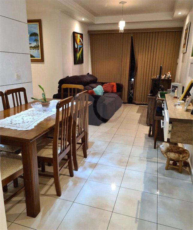Apartamento à venda com 3 quartos, sendo 1 suíte, em Parque Santana, Mogi das Cruzes, SP