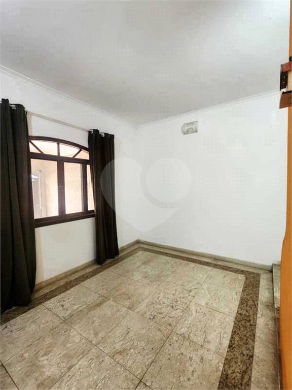 Sobrado à venda com 3 quartos, sendo 1 suíte, em Jardim das Vertentes, São Paulo, SP