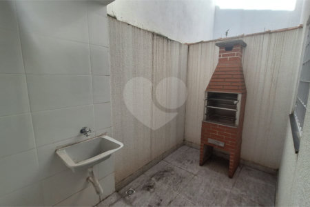 Casa de Vila à venda com 2 suítes em Vila Hortência, Sorocaba, SP