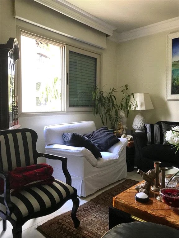 Apartamento à venda com 3 suítes em Vila Morumbi, São Paulo, SP